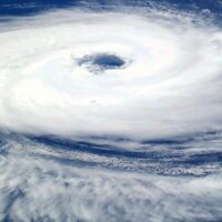 地球温暖化と台風の関係は？ 大型化や進路への影響はあるのか